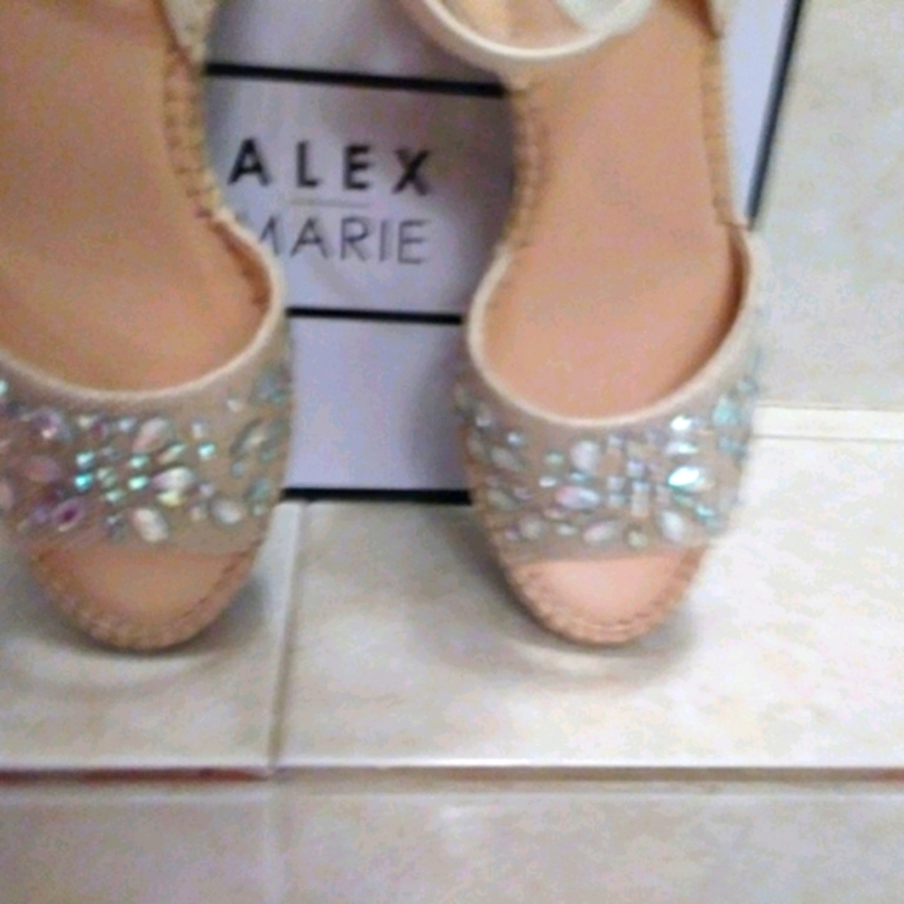 BRAND NEW**  espadrille wedges - Picture 2 of 6